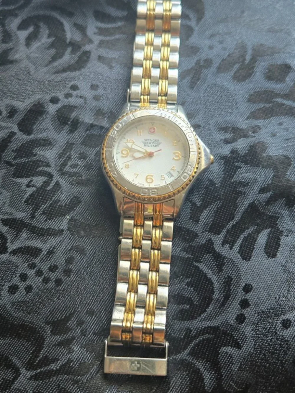 Vintage WENGER SWISS MILITARY Watch Model #79095